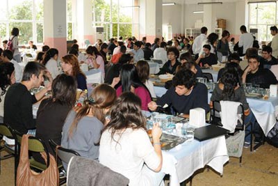 55 üniversite öğrencisi zehirlendi