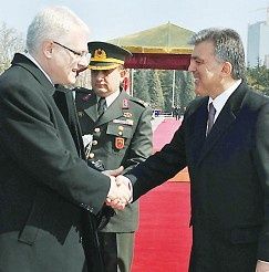 Arkadaşlar dizilerinizi sayıklıyor