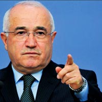 Devlet bakanlıklarının yerine 4 icracı bakan