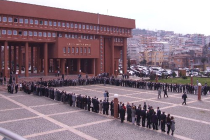 Bu ile  vali dayanmıyor