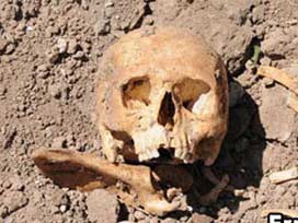 Okul inşaatında insan kemikleri bulundu