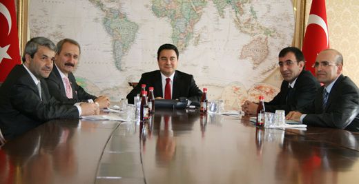 Ekonomi bakanları seçimde 1 numara