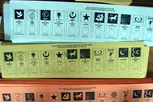 Öğrencilerden kabartmalı oy pusulası