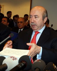 Unakıtan zammı savundu