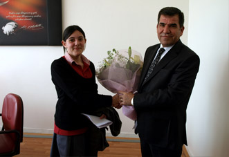 "HERGÜN BİR KİTAP YAŞIYORUZ"