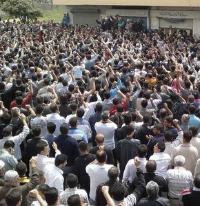 Suriye'de kanlı Cuma