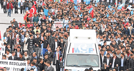 Bozkurtlar sokağa indi