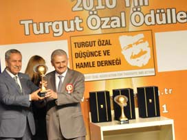 'Özal, vefatından sonra da hizmet etti'