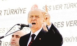 'Püskevit' demesini de biliriz, 'bisküvi' demesini de