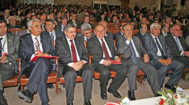 Uluslararası kongrede yeni anayasanın yol haritası çiziliyor