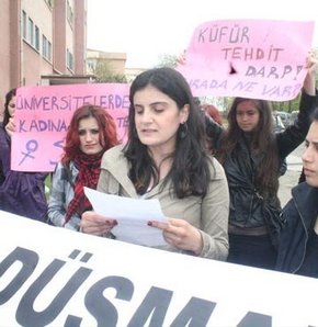 Doçente aşk soruşturması