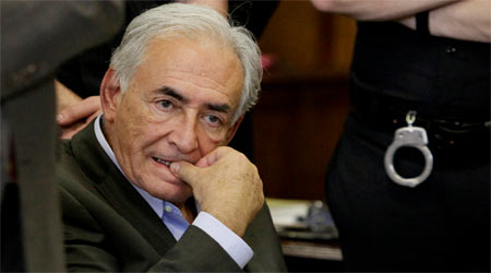 IMF eski başkanı kefaletle şartlı serbest