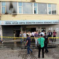 Öğrencileri diri diri yakmaya kalktılar