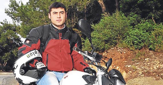 Tek teker imam istifa etti