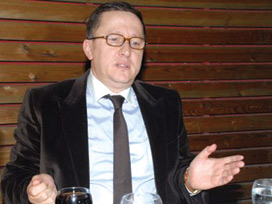 Milletvekili maaşını 50 öğrenciye verecek