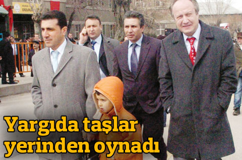 Yargıda taşlar yerinden oynadı