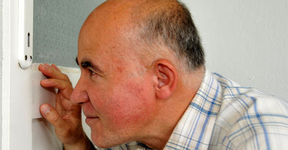 Gözleri görmeyen 'röntgenci' öğretmende son gelişme