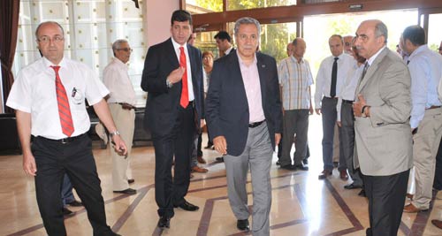 Arınç'ın ziyareti Öğretmenevi Müdürünü istifa ettirdi