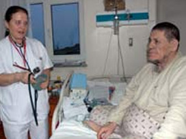 41 yıldır hastanede yaşıyor