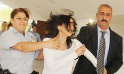 Arınça protesto: 16 öğrenciye gözaltı