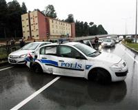 Bakan Eker'in konvoyunda kaza!