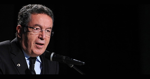 Üniversitede başörüsü sorunu bitecek