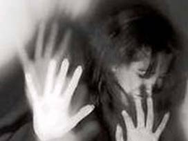 Dayakçı öğretmenin okulla ilişkisi kesildi