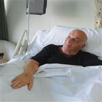 Ünlü siyasetçi hastaneye kaldırıldı