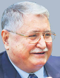 Hasan Celal Güzel, "Eğitim doğru yolda"