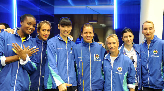 Fenerbahçe Üniversal Bayan Voleybol takımı şampiyon oldu