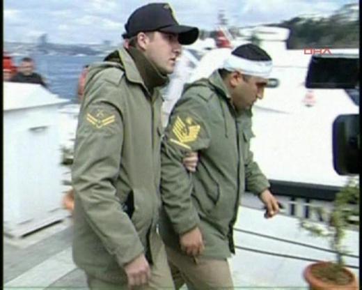 Askeri bot kaza yaptı: 8 asker yaralı