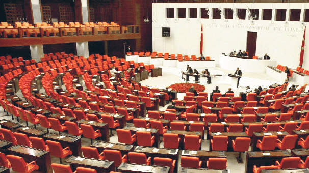 ‘Meclis’te 30 beleşçi var!’