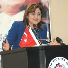 Fatma Şahin: 7 bin aile uzmanı alacağız