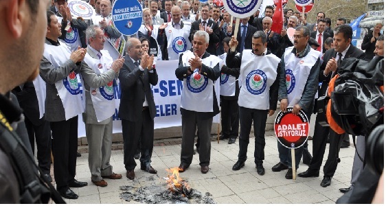 İnsanca Yaşamak İçin Çalınan itibarımızın iadesini İstiyoruz