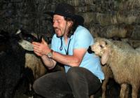 Hafta içi akademisyen, hafta sonu çoban