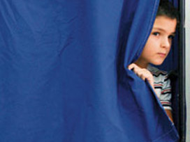 Okuldan gelen çocukları evde yalnız bırakmayın