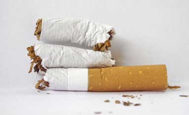 Kulübede sigara içti cezayı yedi