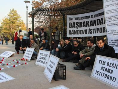 Ataması Yapılmayan Öğretmenlerden Oturma Eylemi