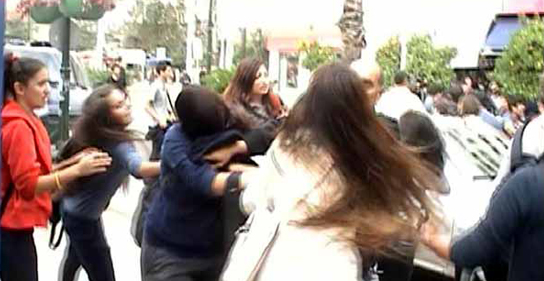 200 Liseli Birbirine Girdi