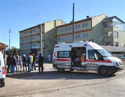 14 yaşındaki öğrenci, okul bahçesinde canına kıydı.