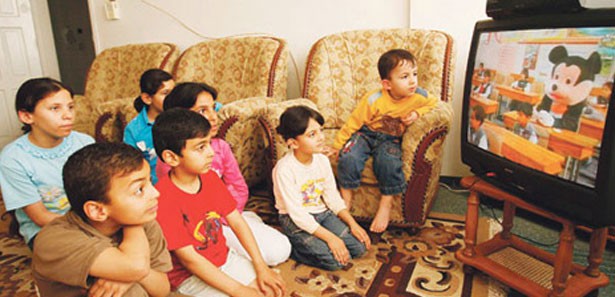 Ders sonrası televizyon her şeyi alıp götürüyor