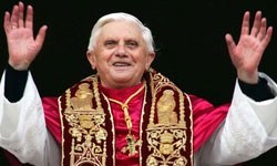 Vatikan'da istifa bombası