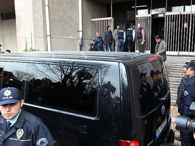 5 Generalden 4'ü Tutuklandı