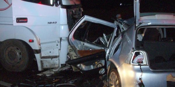 Trafik kazasında 3 öğretmen hayatını kaybetti