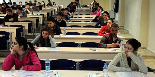 1.9 milyon öğrenci YGS'de ter döküyor