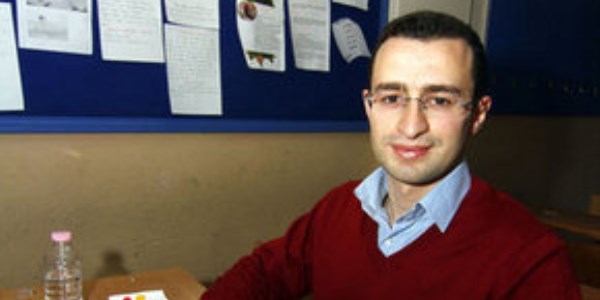 YGS'de kaymakamı geçti, bilgisayarı kaptı