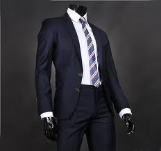 Biz Serbest Kıyafeti Tartışıyoruz Onlar Takım Elbiseyi