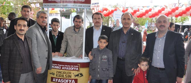 Eğitim Bir-Sen'den Ayasofya Kampanyasına Destek