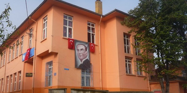 İl özel idareleri okul yapmaya devam edecek