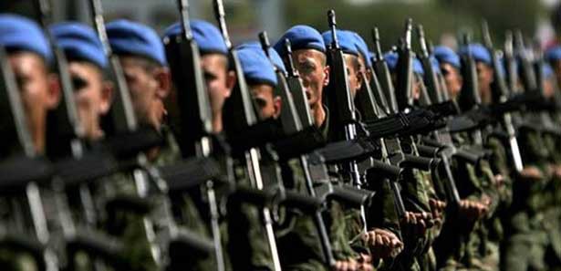 Bakan Yılmaz: Askerlik kısalabilir